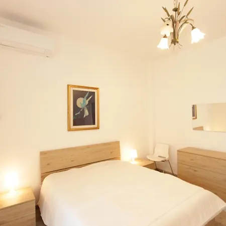 Giunchiglie Apartamento