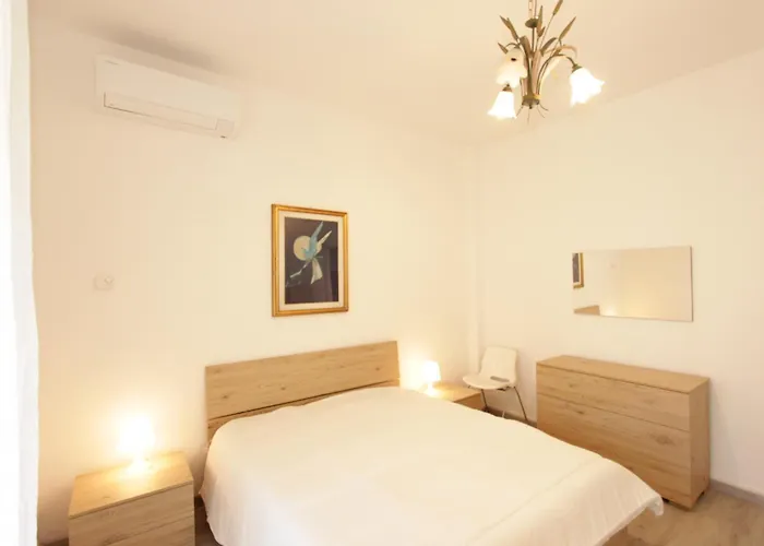 Giunchiglie Apartamento